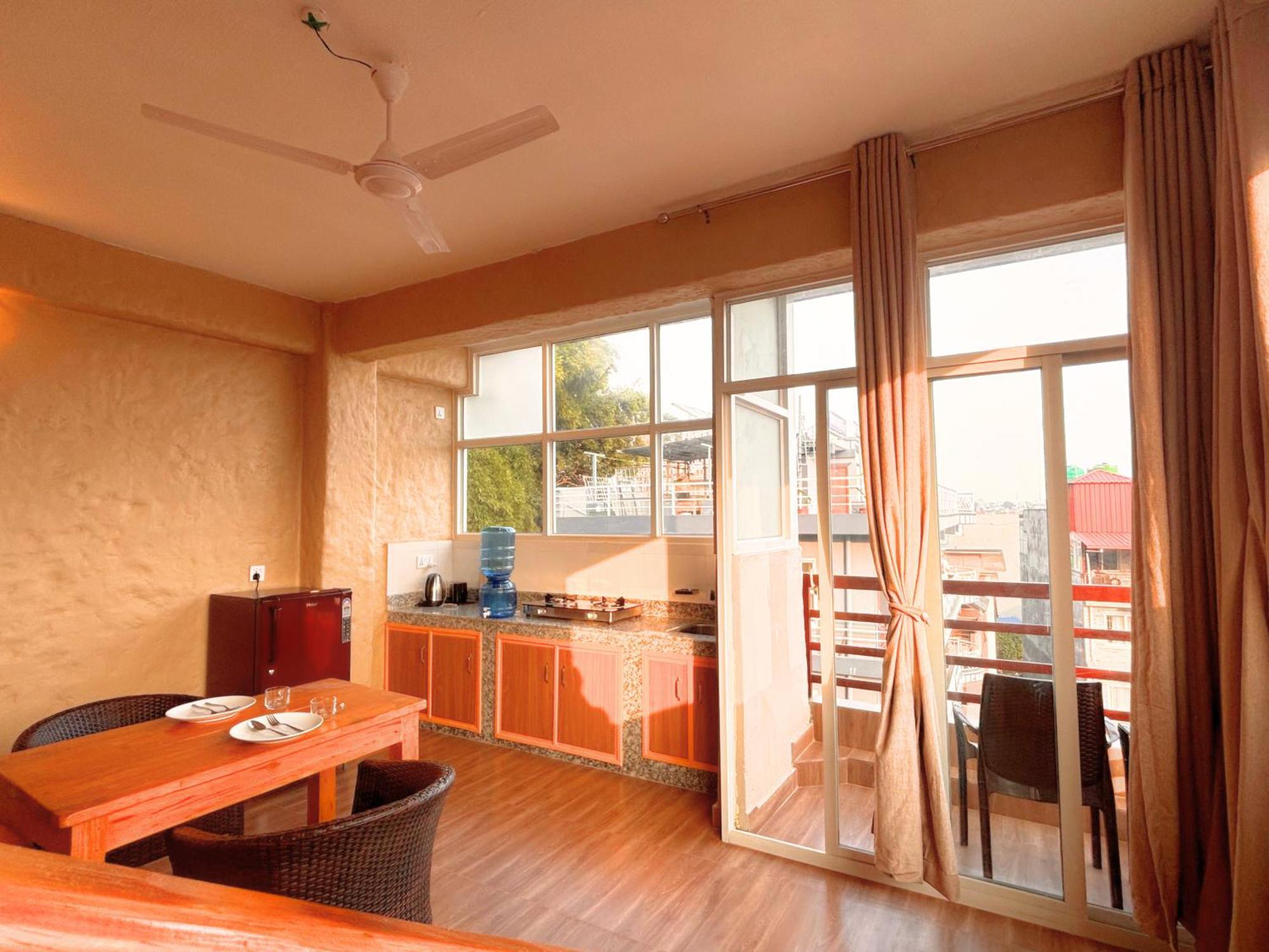 Nishan Apartments -Lakeside Pokhara Eksteriør billede